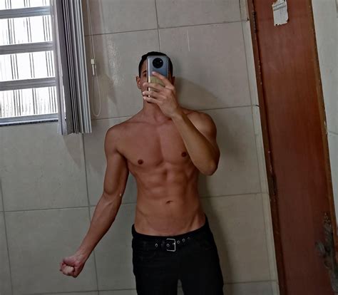 Laser eyes 173cm(5.8ft) - 73kg(161 lbs) : r/GregDoucette