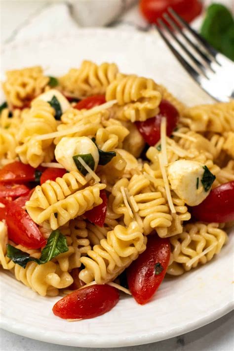 Caprese Balsamic Pasta Salad - It is a Keeper