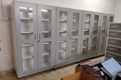 Stand-alone laboratory units and laboratory tables manufactured in Gujarat