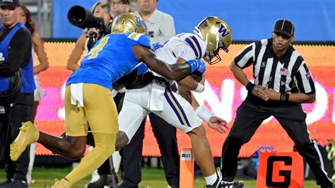 Demond Williams Jr. leads UW football to dominant win over UCLA