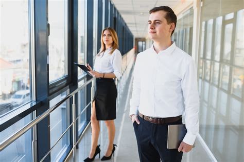 Businessman in Office Portrait 的图像结果