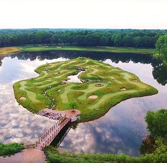 Putting Island | Bucks Run Golf Club | Mount Pleasant, MI