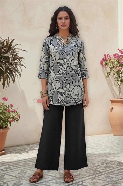 Bohemian Black & White Relaxed Fit Shirt – Navvi.in