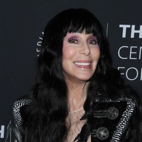 Cher announces heartbreaking family news as fans inundate her with ...