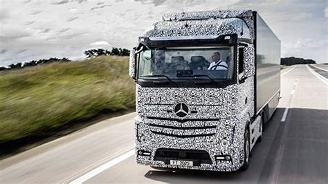 Mercedes unveils self-driving 2025 Concept truck - Overdrive