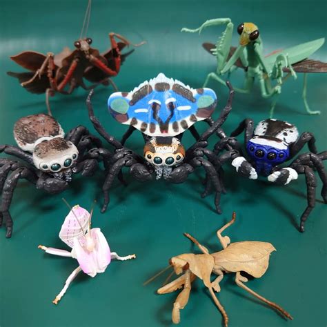 NewGenuine Gashapon Toys Simulation Insect Biographical Book Peacock ...