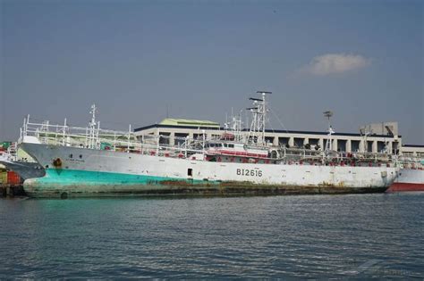 LIAN RONG, Fishing Vessel - Details and current position - IMO 8665155 ...
