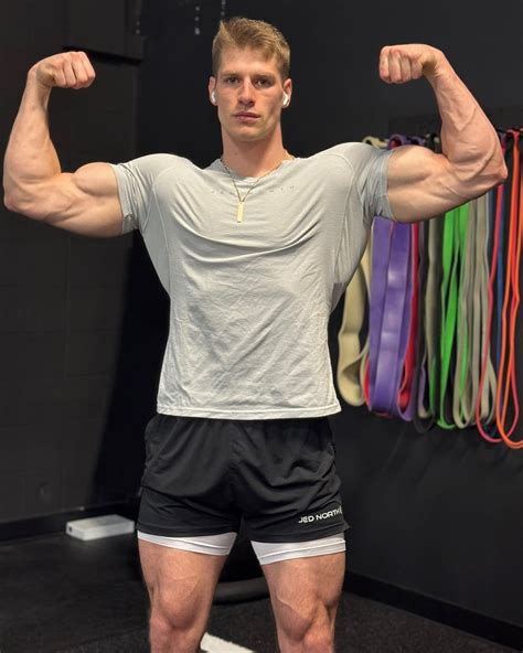 Patrick Leblanc | Leg day vibes 🔥 @jed_north outfit | CODE: PAT15 | Instagram