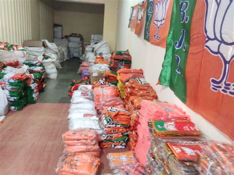 Ratlam businessman father-son to earn Rs 5 lakh by selling dupatta ...