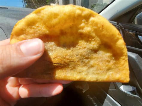 Jack in the Box tacos vs Burger King tacos. Which are better? Does it ...