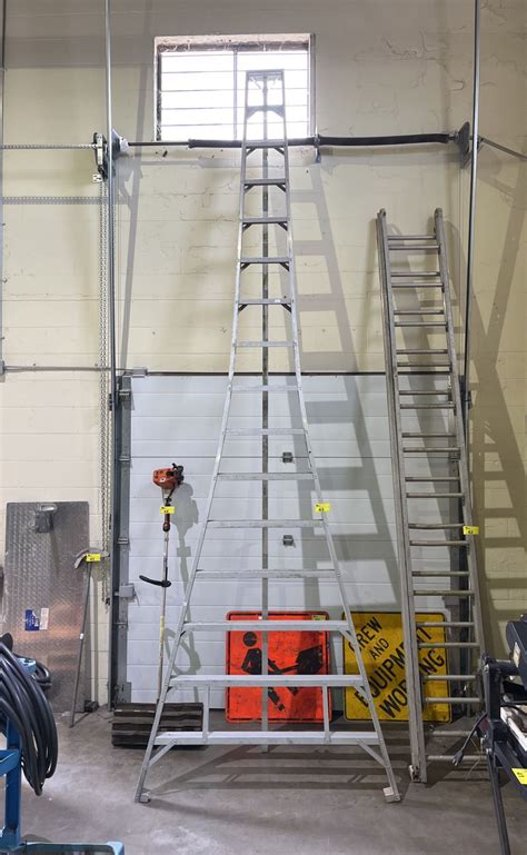 ALLRIGHT TRIPOD LADDER 16 FOOT - Able Auctions