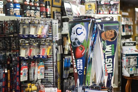 Sports Collectibles - The Card Cellar