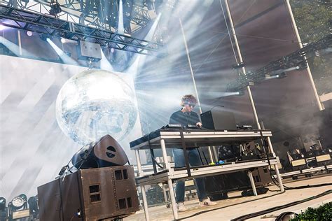 LCD Soundsystem, Jamie xx, IDLES & L'Rain had Forest Hills Stadium dancing (pics, setlists, review)