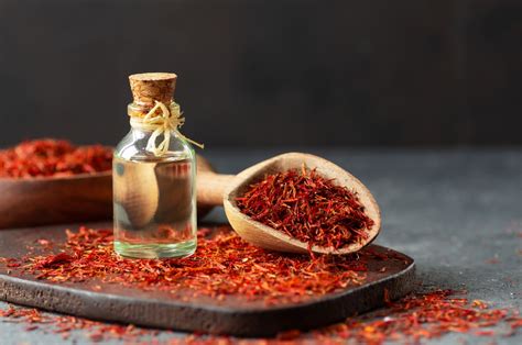 Safflower Oil Benefits: Heart, Blood Sugar, and Skin Health Explained