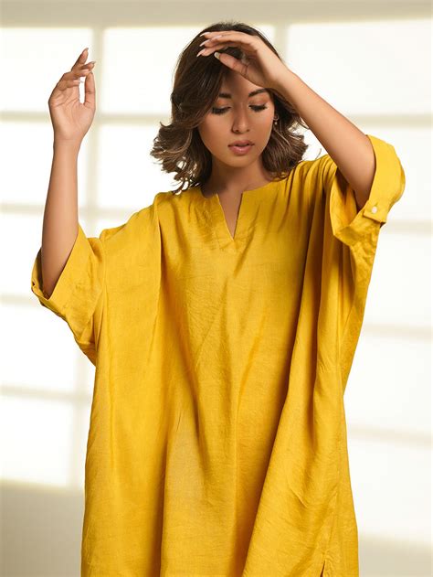 Buy Haldi Dress, Saree & Lehenga For Bride Online | The Loom