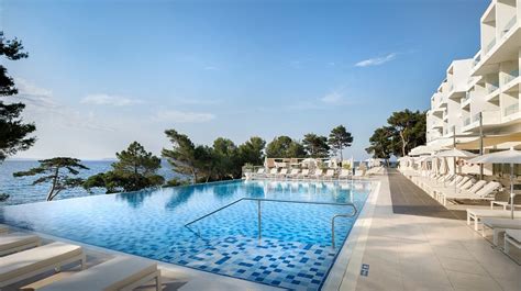VALAMAR CAROLINA HOTEL & VILLAS (Rab Island) - Hotel Reviews, Photos ...