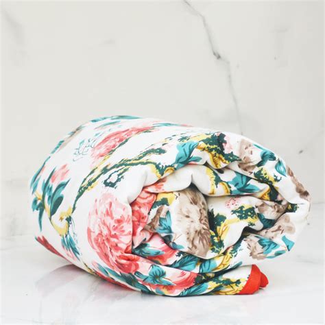 Floral bloom Reversible Cotton-Mulmul Dohar- Pink – Saga Jaipur