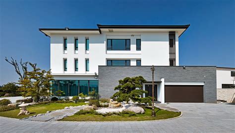 Modern Villa: 16 Beautiful Luxury Houses with Garage | homify