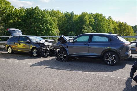 Drie gewonden frontale botsing Assen - NoordActueel - Het laatste ...