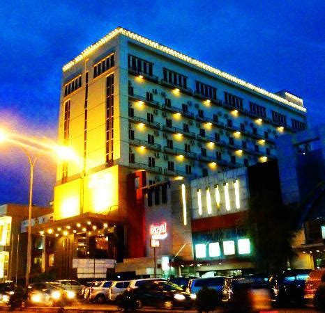 ORCHARDZ HOTEL GAJAH MADA PONTIANAK - Hotel Reviews, Photos, Rate ...