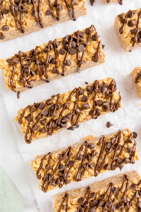 No Bake Chocolate Peanut Butter Granola Bars - Spoonful of Flavor
