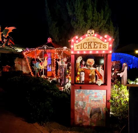 Maniac Mansion Cirque del Sol, Maniac Mansion Covina, 31 October 2023 ...