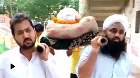 Watch: Muslim Family Performs Last Rites Of Their Hindu Employee In Bihar