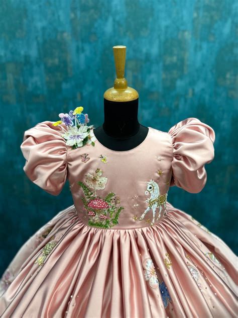Rose Gold Fairy-tale Garden Embroidered Puff-Sleeve Princess Gown