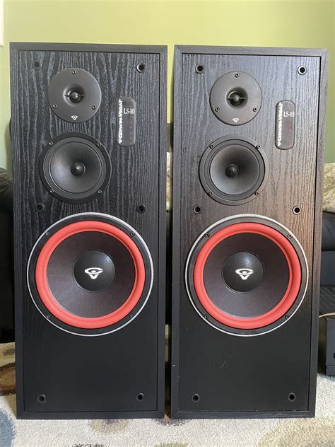Cerwin Vega Floor Standing Speakers for Sale in Gardena, CA - OfferUp