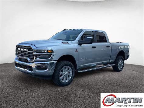 New 2026 RAM 2500 Big Horn Crew Cab in Bowling Green #C26074 | Martin Dodge Jeep Chrysler Ram