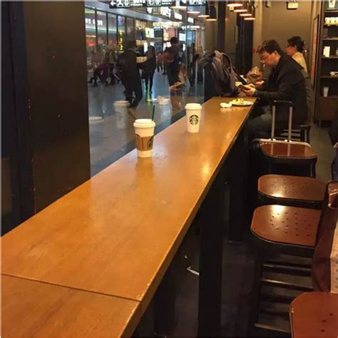 美式实木吧台桌椅组合 商用靠墙实木长条高脚桌 酒吧咖啡厅吧台-阿里巴巴