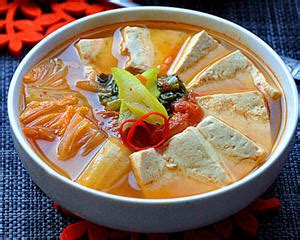韩国简单泡菜汤的做法_图解家常简单的韩国泡菜汤怎么煮-聚餐网