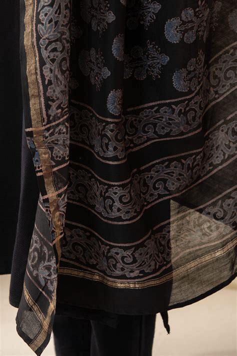 Naadirah Tazmeen Ajrak Chanderi Dupatta – Farida Gupta India