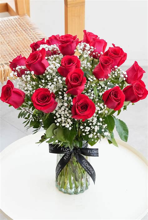 18 Long Stem Red Roses - Vase– Flowers.ie