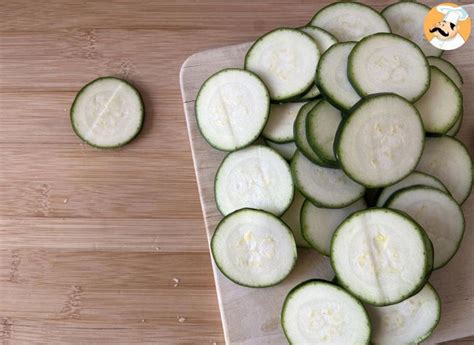 Air fryer zucchini chips