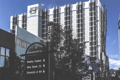 WHITNEY PEAK HOTEL RENO, TAPESTRY COLLECTION BY HILTON - Hotel Reviews ...