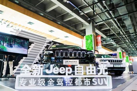 上海车主Jeep-牧马人，8年开了10.8万公里，竟然便宜到没人要？-天天拍车二手车卖车