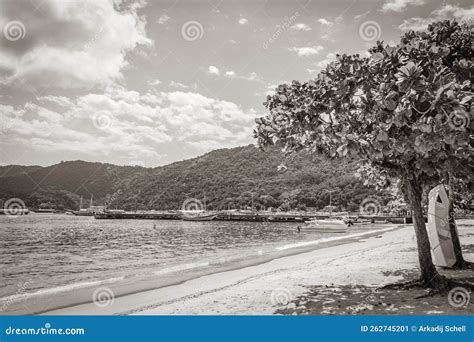 La Gran Isla Tropical Ilha Grande Abraao Beach Brasil Imagen de archivo ...