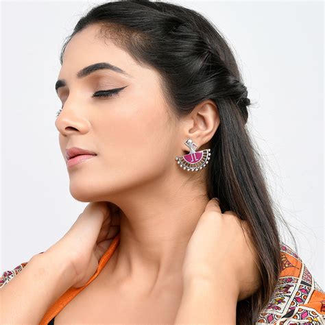 Warli Show Me Your Thumka Earrings – VOYLLA