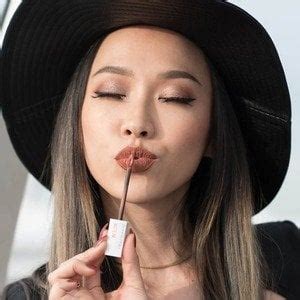 Types of Lipstick - How to Choose Different Types of Lipsticks