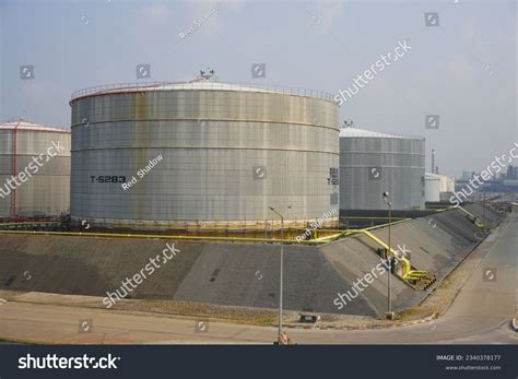 Oil Tank Bund Wall Photos, Images & Pictures | Shutterstock