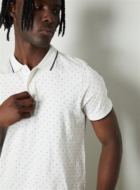 Buy Men Printed Slim Fit Polo T-shirt Online at just Rs. 599.0 ...