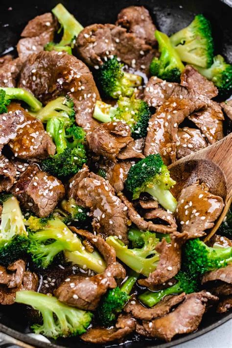 Teriyaki Beef and Broccoli Stir Fry (Video) - Veronika's Kitchen