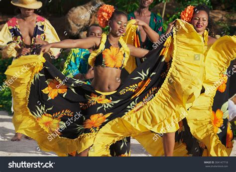 People in Mauritius 的图像结果