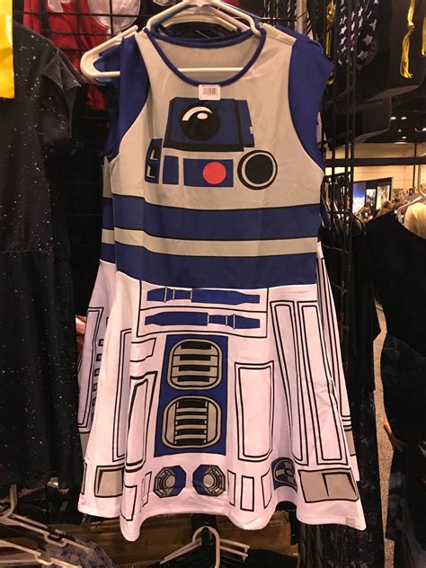 Slideshow: Star Wars Celebration: R2-D2 Merch Is Everywhere