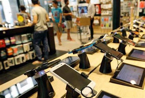 Do you run a shop? Here's how you can migrate to new tax system under ...