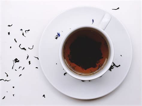 Disadvantages of consuming too much tea and opt for caffeine- free tea