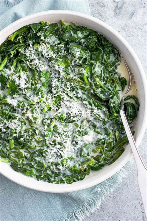 Microwave Garlicky Creamed Spinach Recipe