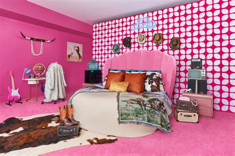 Barbie's Real-Life Hot Pink Malibu Dreamhouse, Complete With Ocean ...