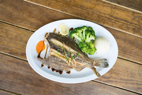 Beach Dining: Tybee Island, GA | South Magazine